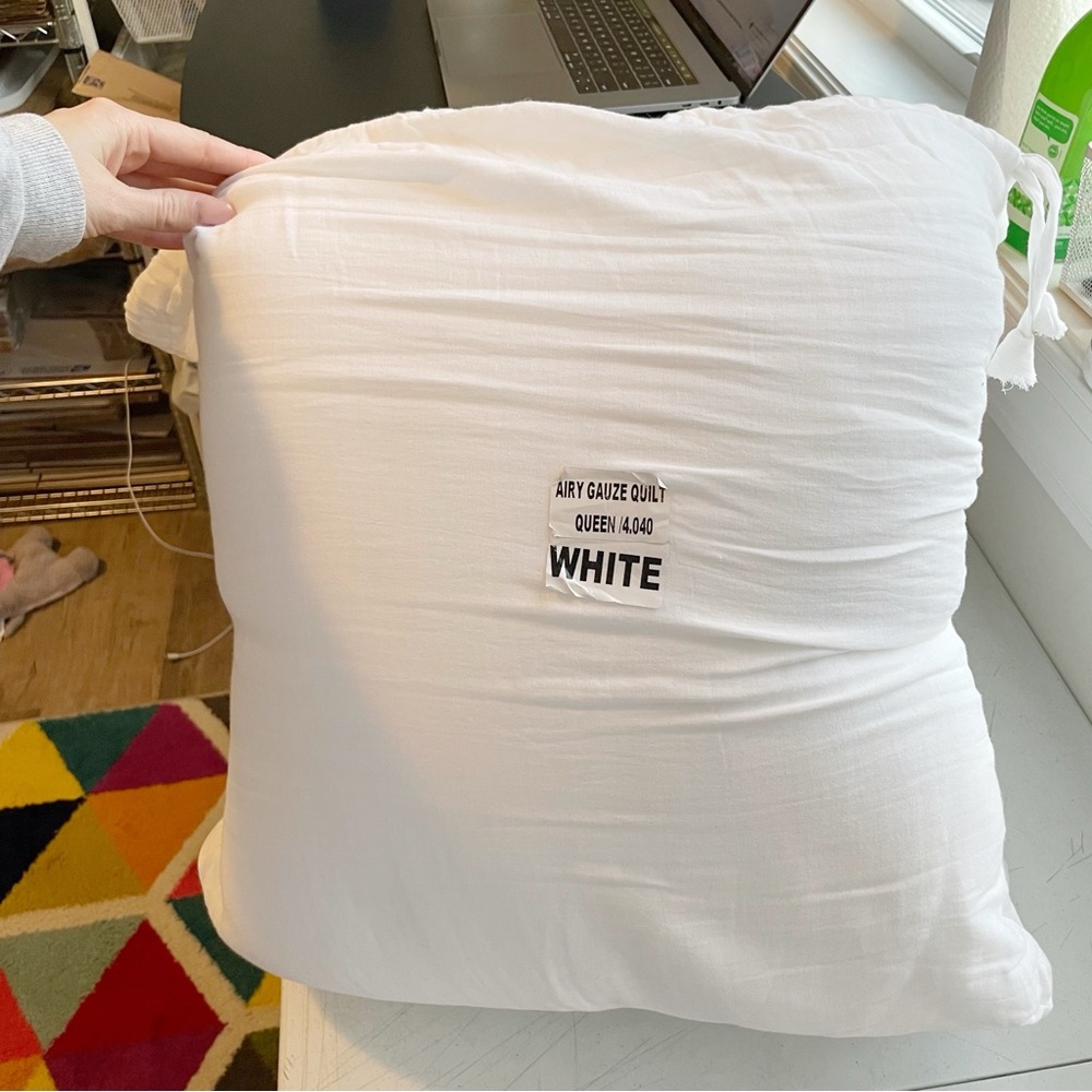 NWT Quince Organic Airy Gauze Dream Quilt White Queen New - Picture 6 of 6